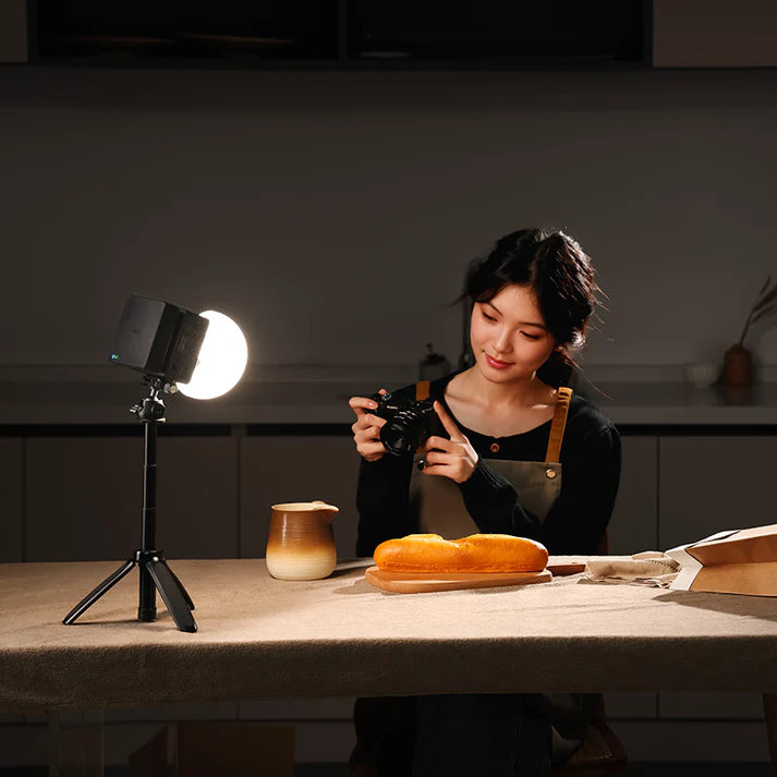 Ulanzi LE20 20W Pocket RGB Video Light 3200Lx CRI 95